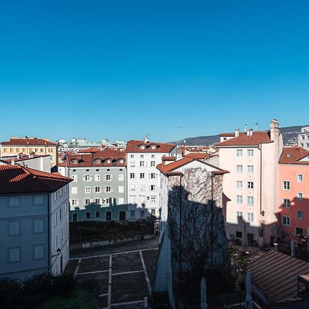 Le Finestre Boutique Apartments Trieste Luaran gambar