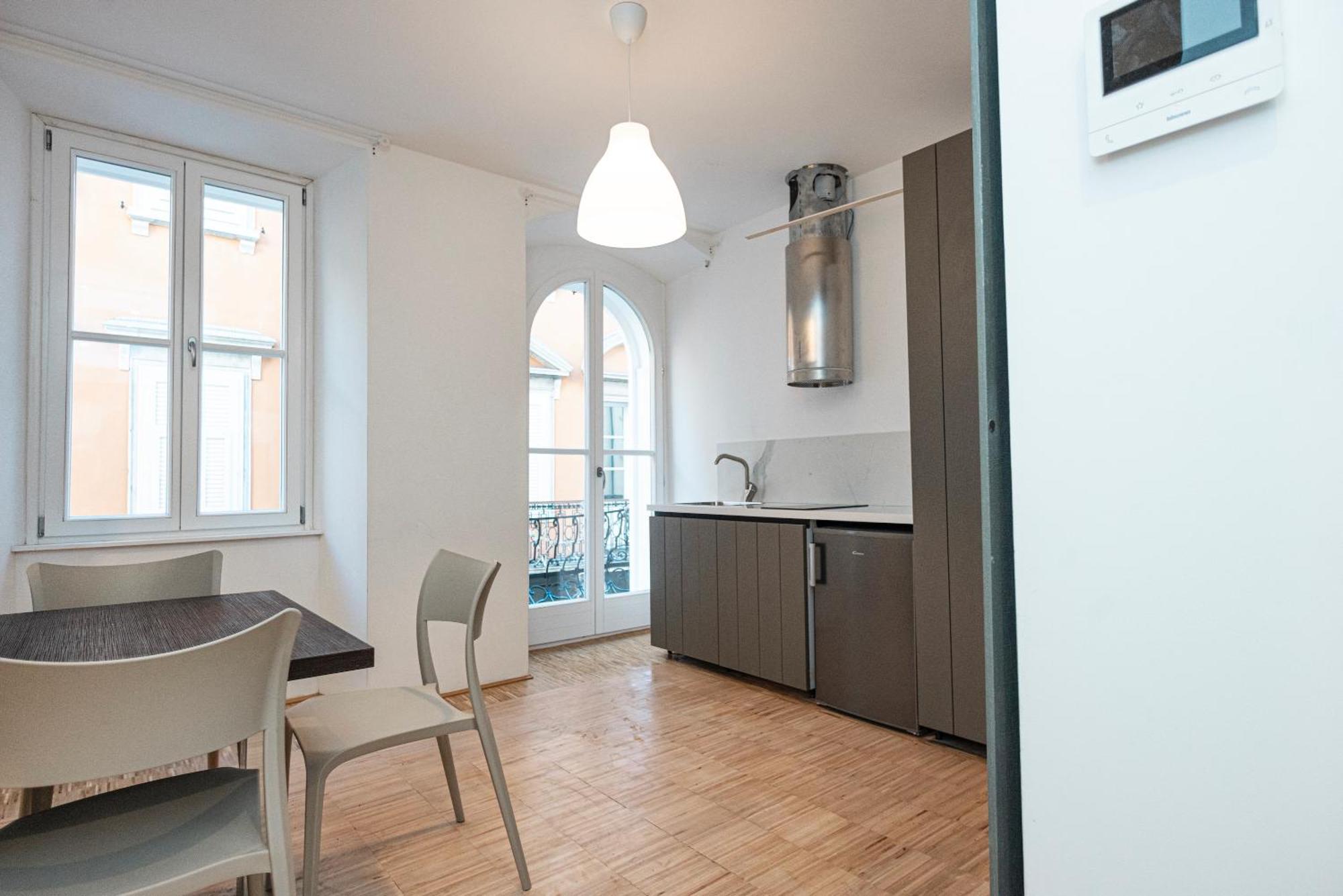 Le Finestre Boutique Apartments Trieste Bilik gambar